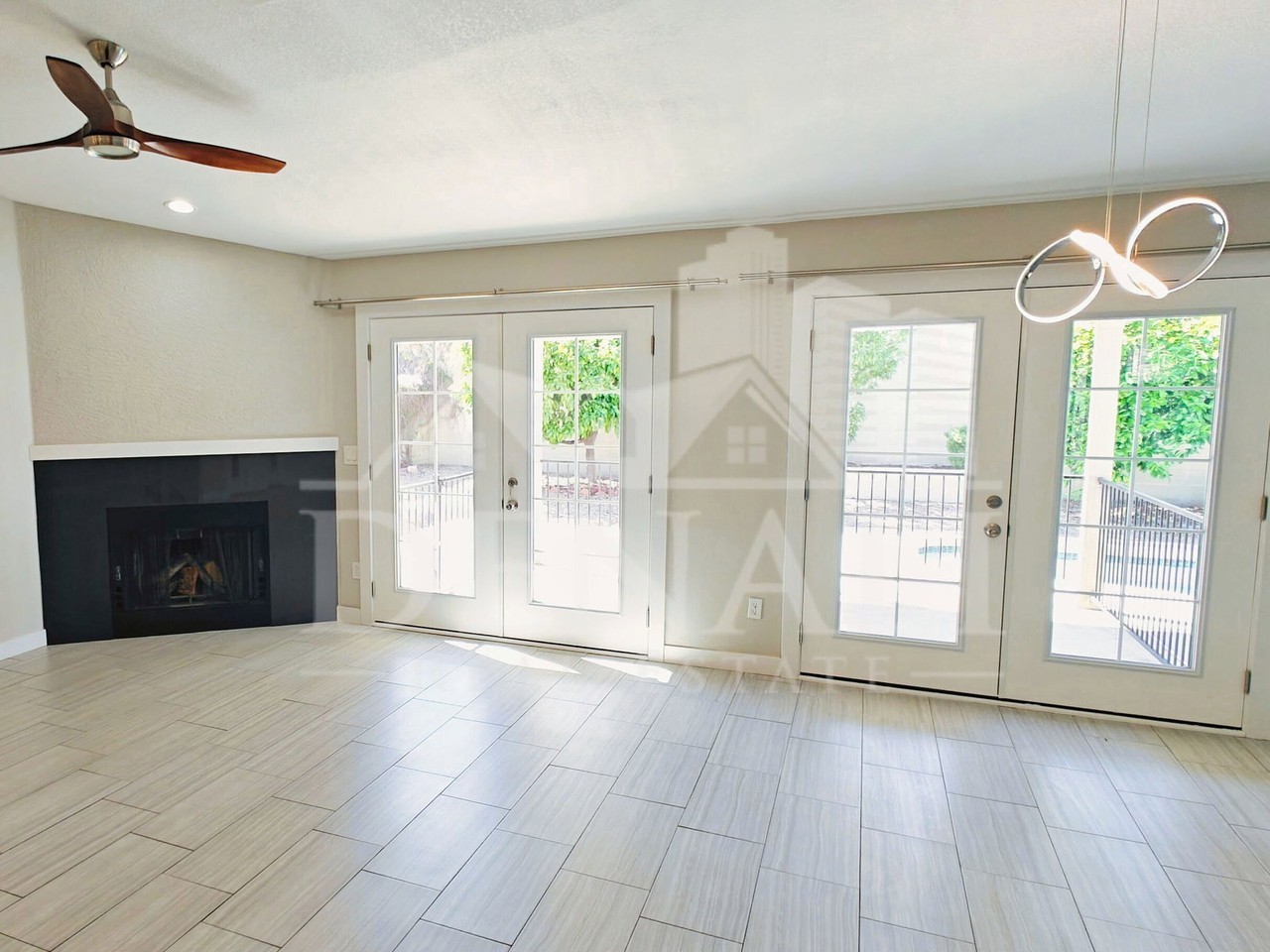 10650 N 33rd Pl - Photo 3 of 23