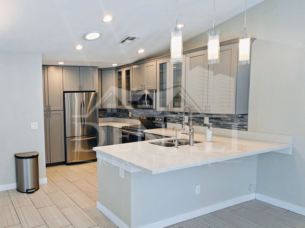 10650 N 33rd Pl - Photo 6 of 23