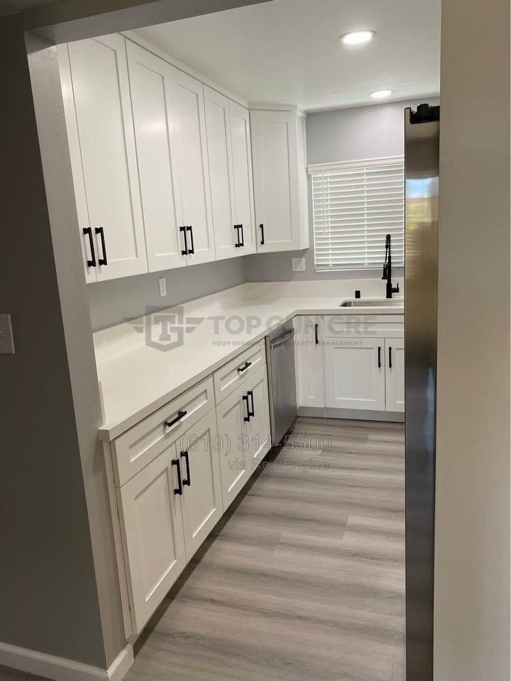4140 48th St #C - Photo 5 of 10