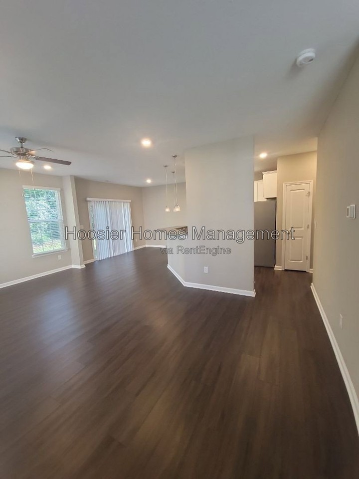 5649 Brownstone Dr - Photo 5 of 31