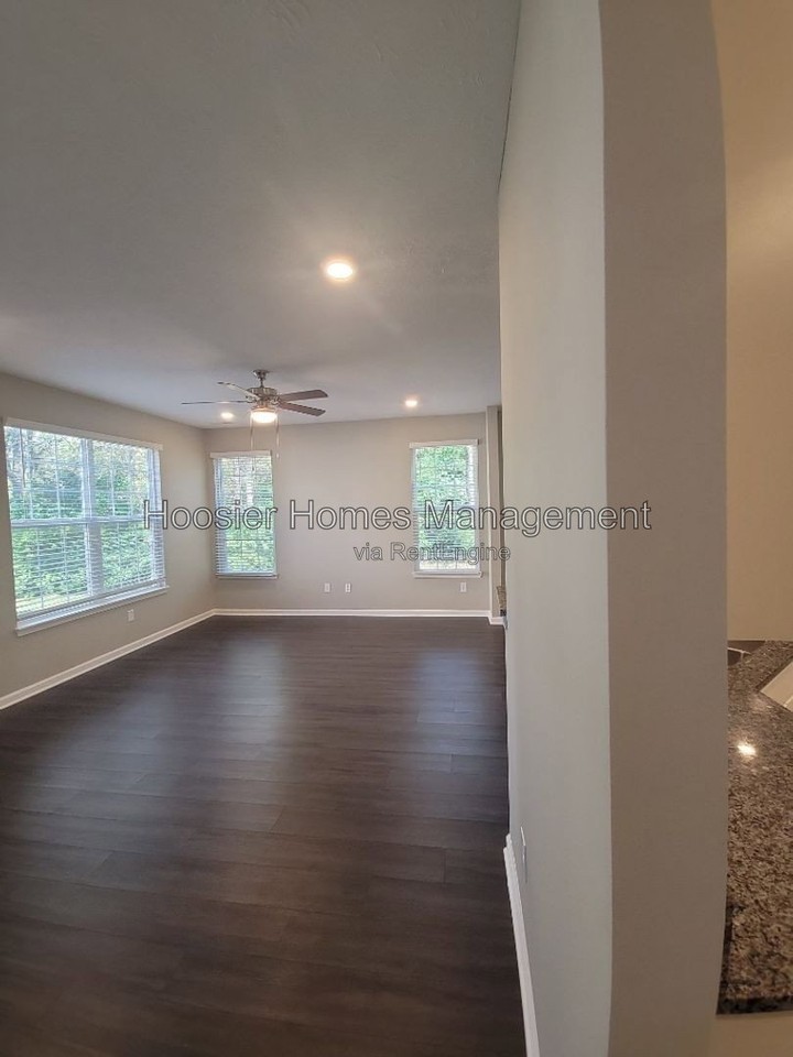 5649 Brownstone Dr - Photo 6 of 31