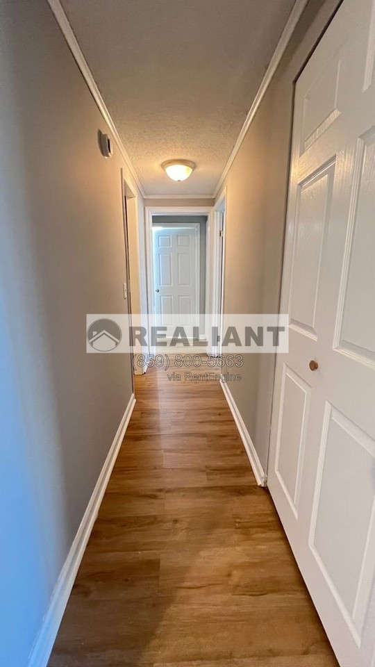 107 Amhurst Drive - Photo 4 of 12