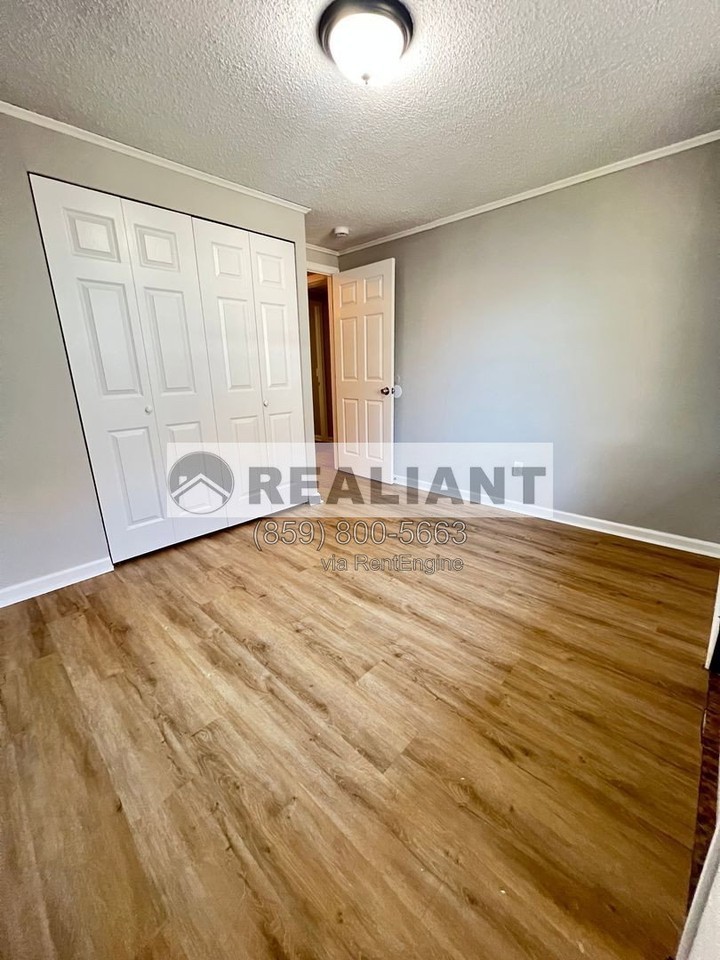 107 Amhurst Drive - Photo 7 of 12