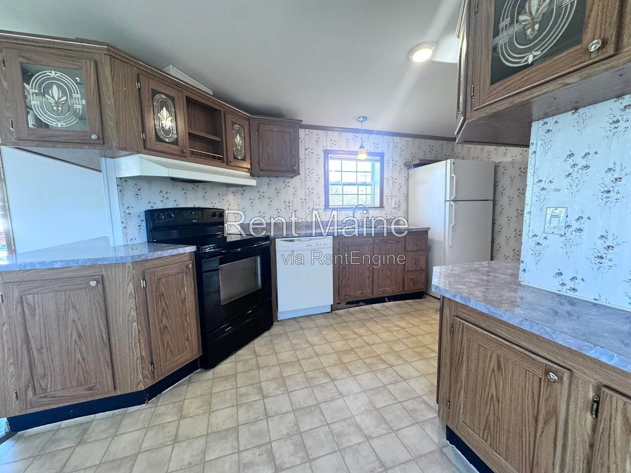 102 B St - Photo 2 of 9