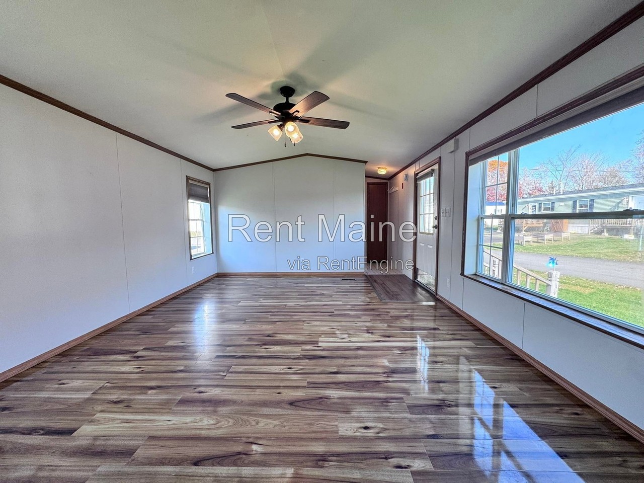 102 B St - Photo 3 of 9