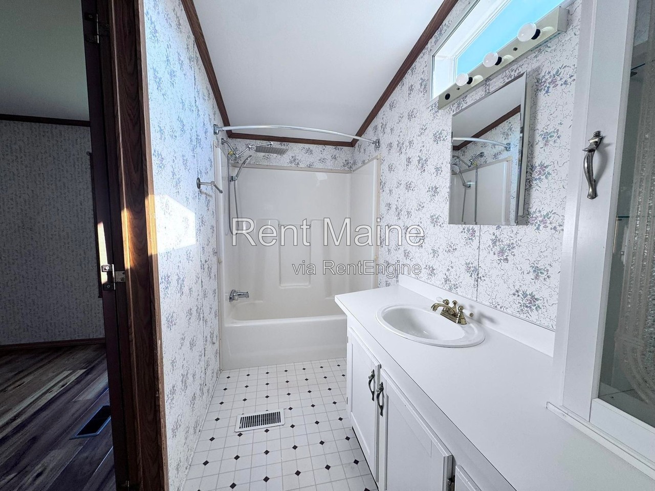 102 B St - Photo 6 of 9