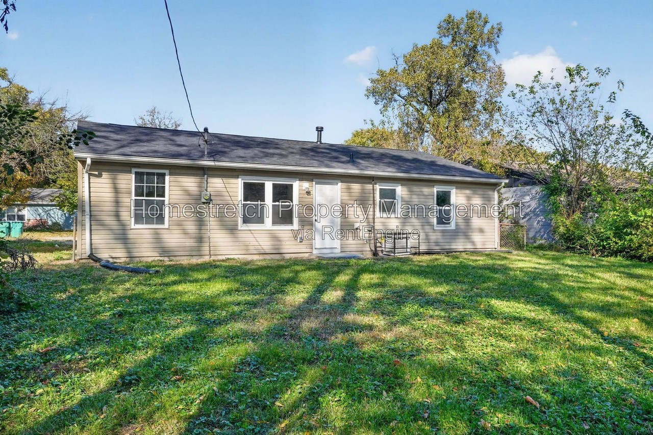 40 Saint Gregory Dr - Photo 2 of 27