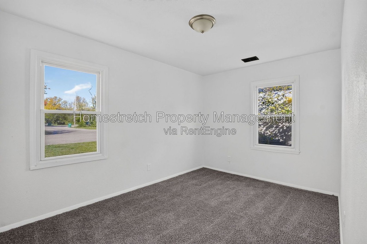 40 Saint Gregory Dr - Photo 7 of 27