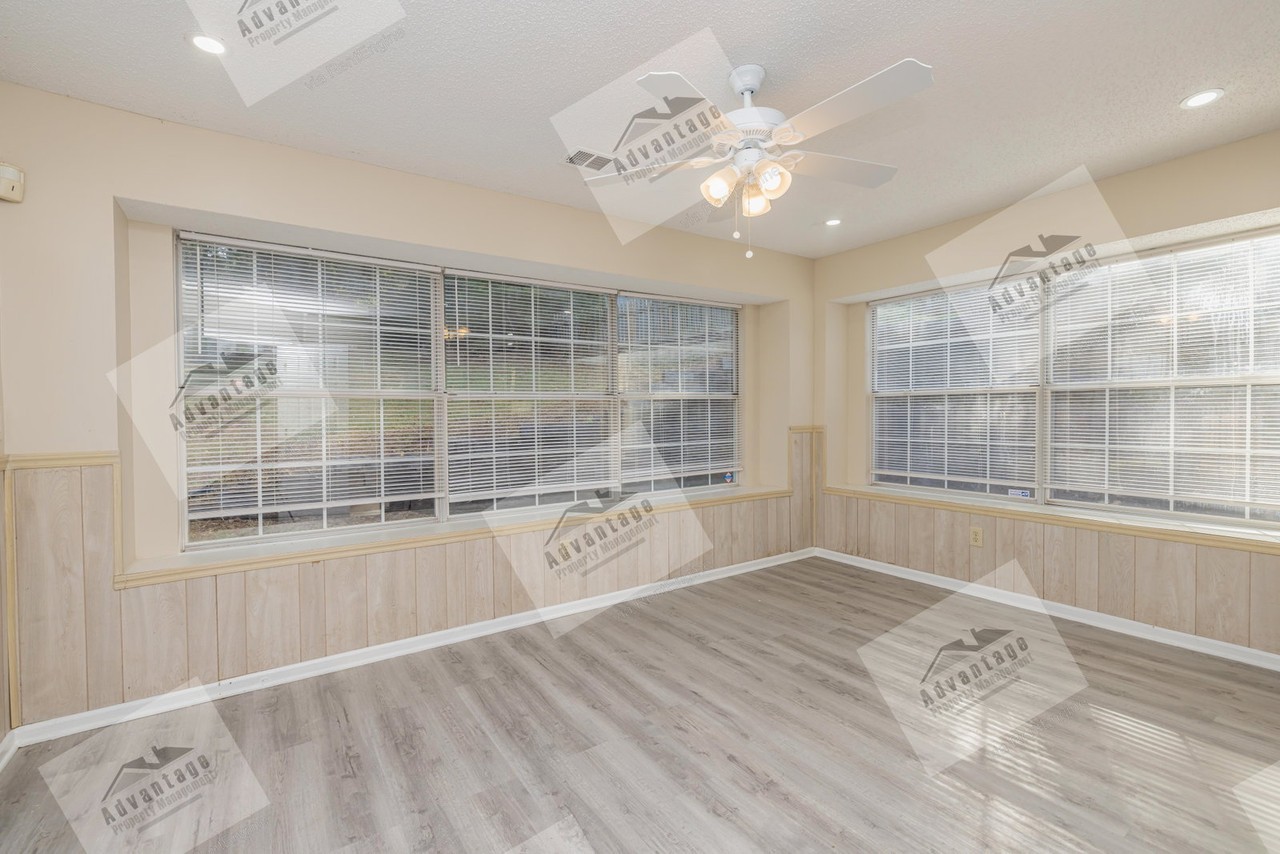 209 Alexis Ave - Photo 4 of 11