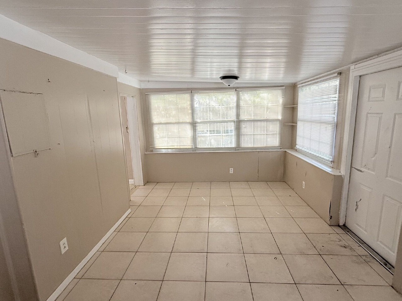 6118 39th Ave N - Photo 5 of 17