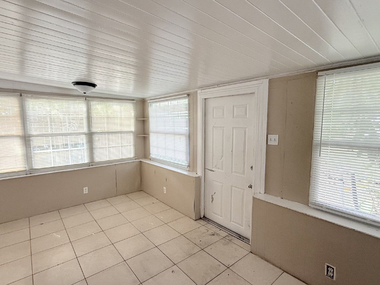 6118 39th Ave N - Photo 6 of 17