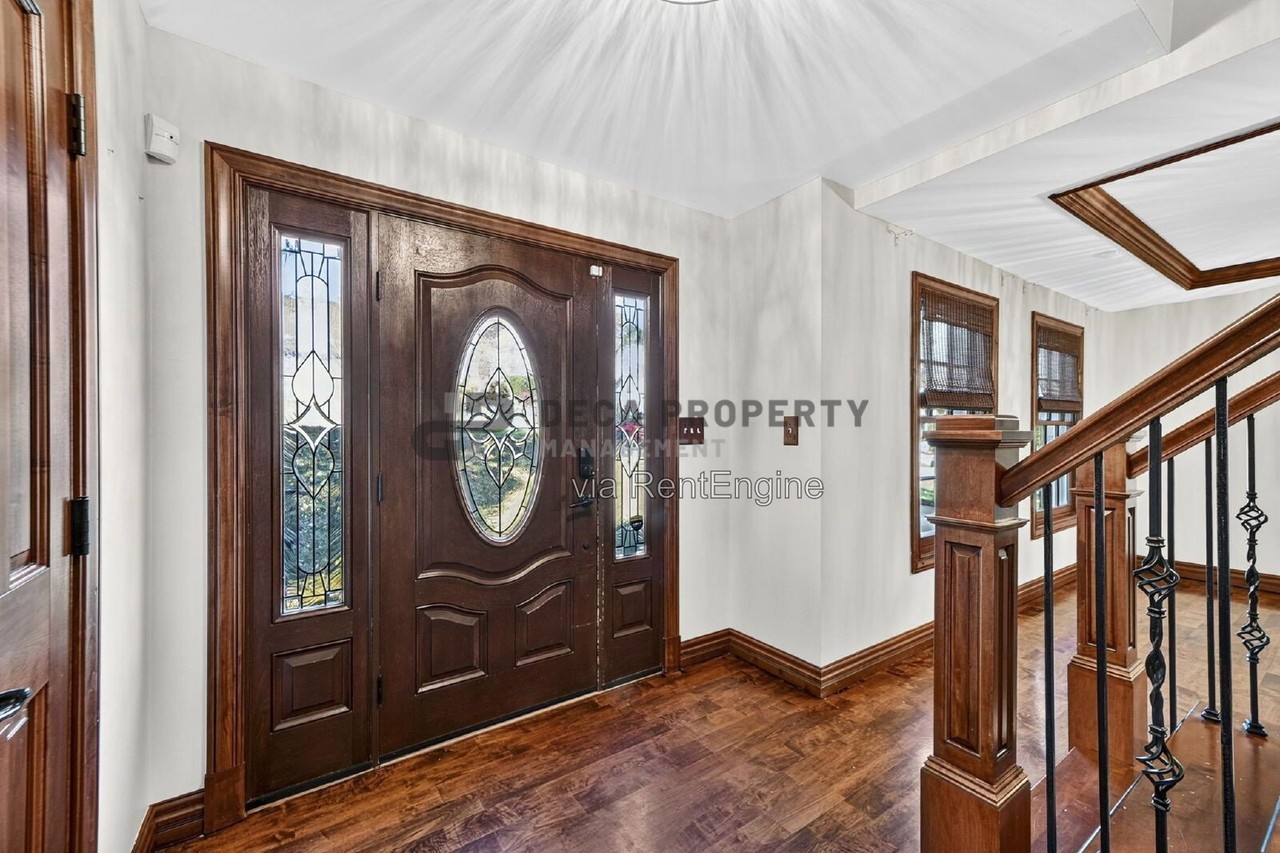 5951 Summerhedge Pl - Photo 6 of 50