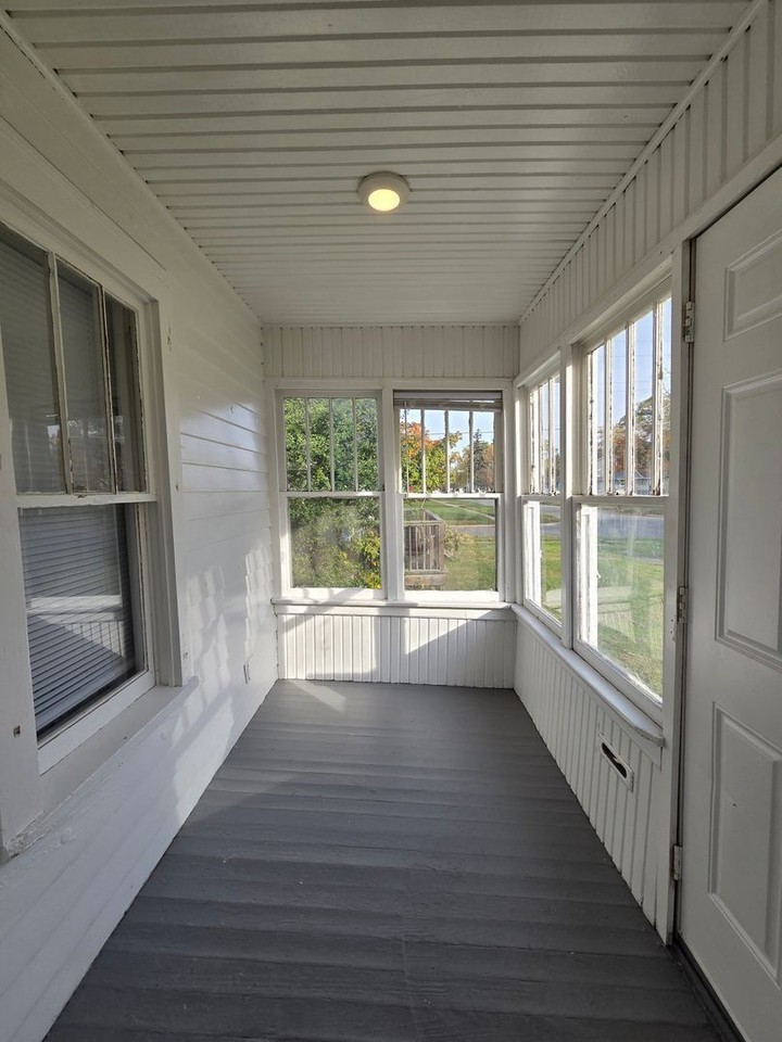1216 Broadway - Photo 2 of 15