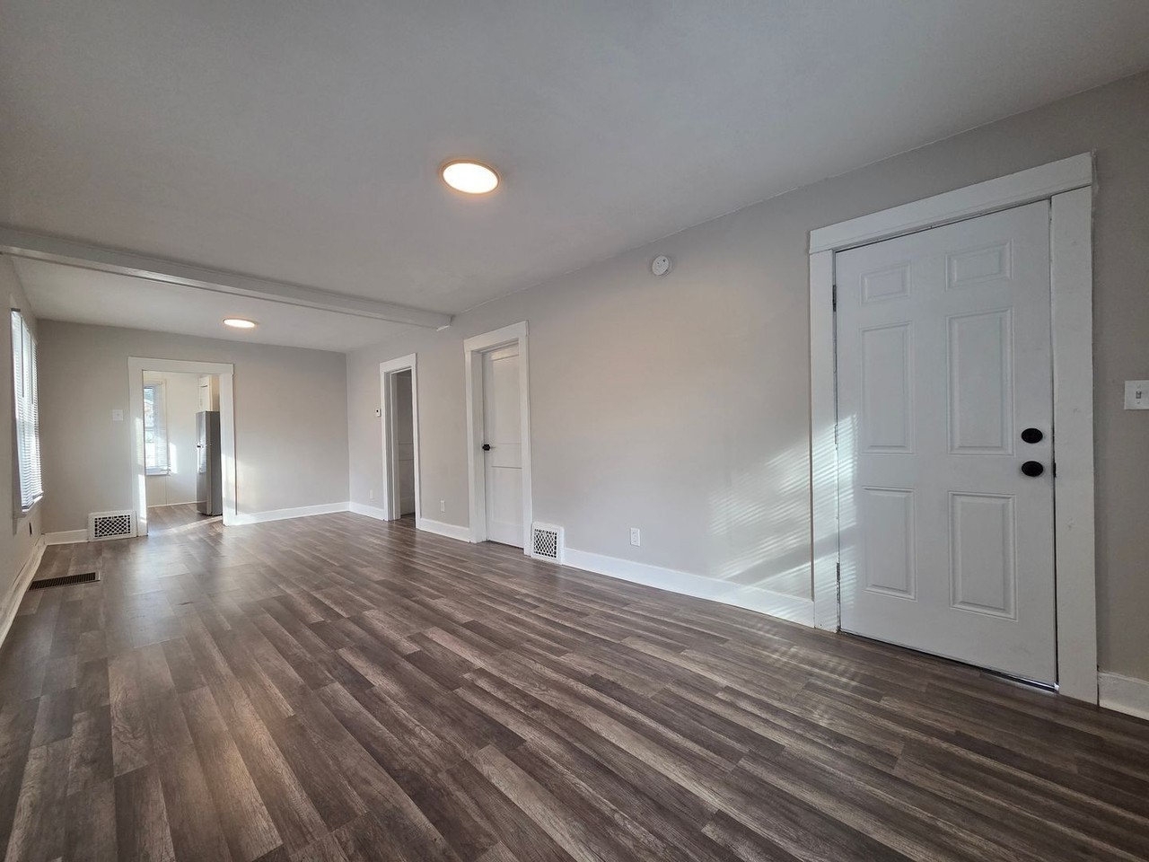 1216 Broadway - Photo 4 of 15