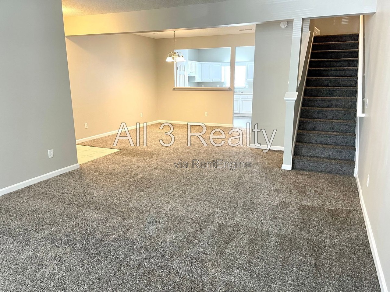 104 Hawkeye Ln - Photo 2 of 23