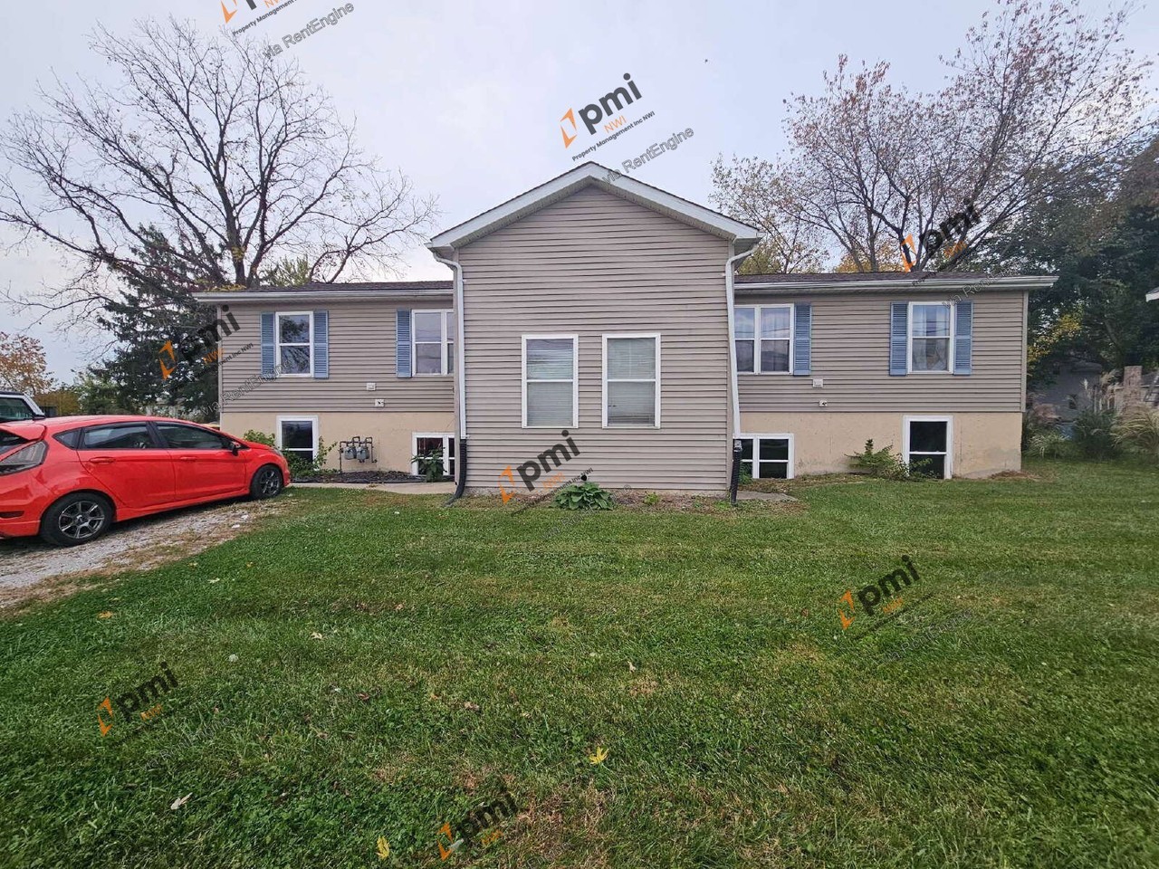1056 Joliet Rd #B - Photo 2 of 14