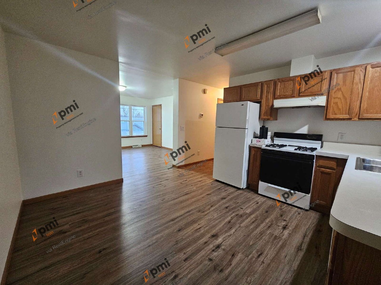 1056 Joliet Rd #B - Photo 6 of 14