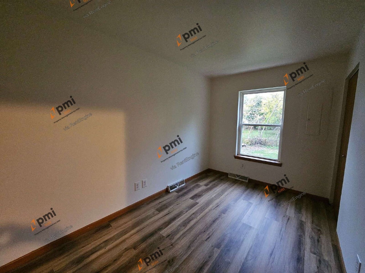 1056 Joliet Rd #B - Photo 7 of 14