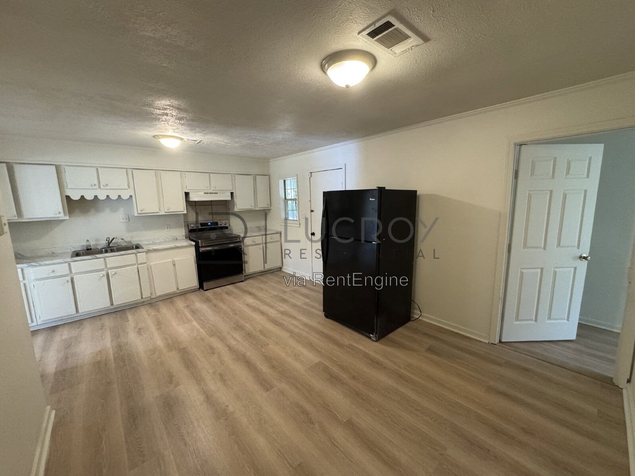 306 Clubview Dr - Photo 5 of 15