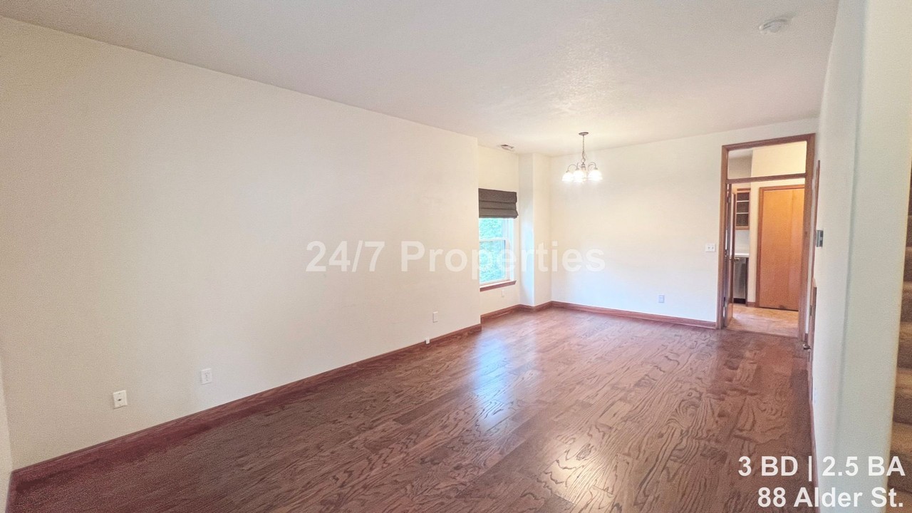 88 Alder St - Photo 3 of 15