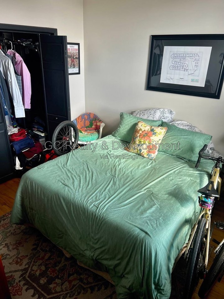 3326 W North Ave #3W - Photo 4 of 11