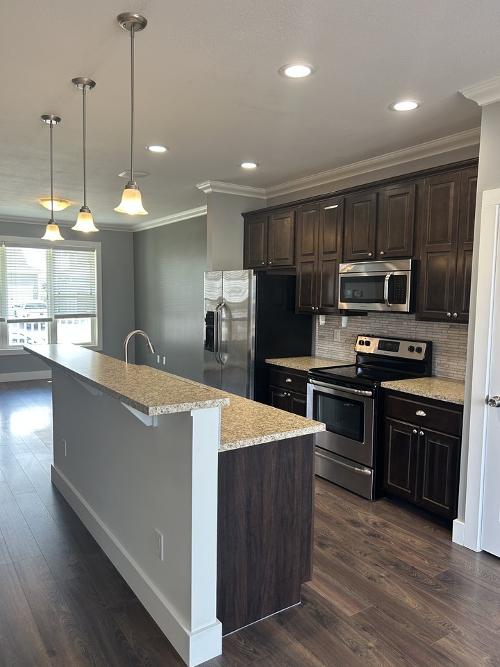 623 Meadows Blvd - Photo 5 of 23