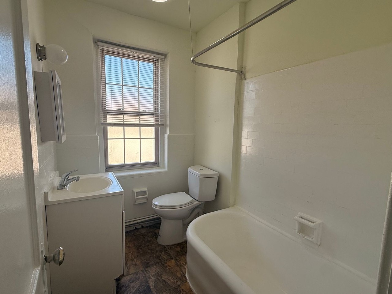 260 N Wycombe Ave - Photo 6 of 10