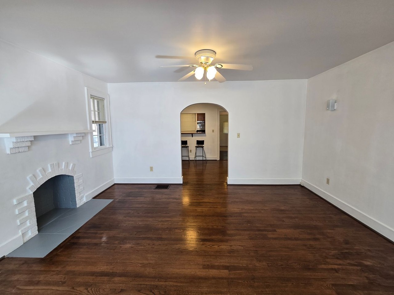 612 Benton Ave - Photo 6 of 36