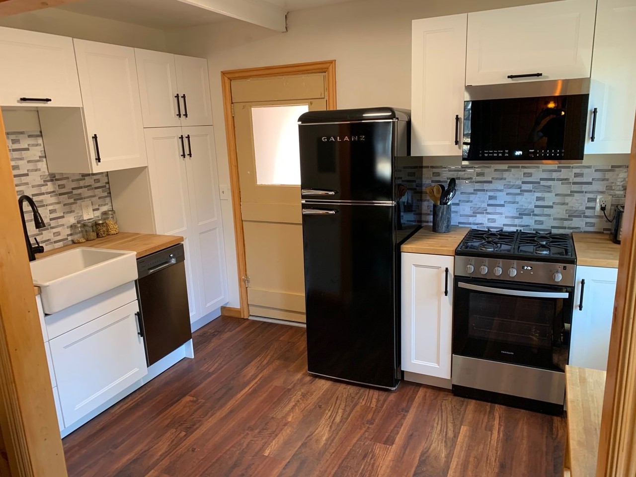 798 Tallac Ave - Photo 2 of 8