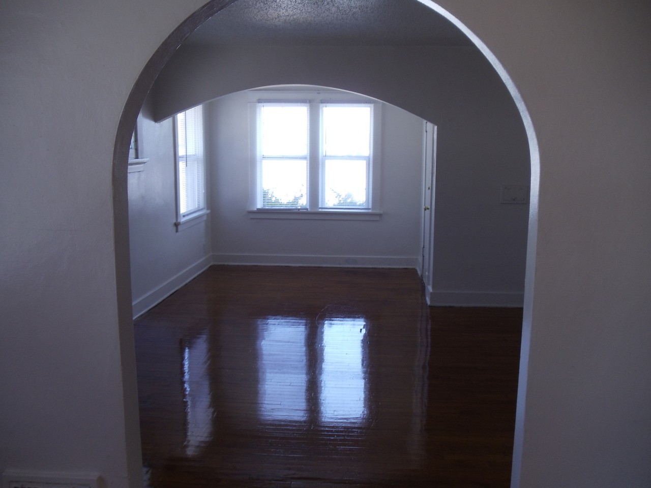 7180 Hunter Ave - Photo 5 of 6