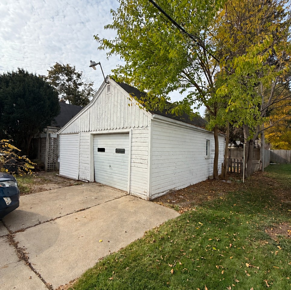 2617 Pierce St - Photo 2 of 18
