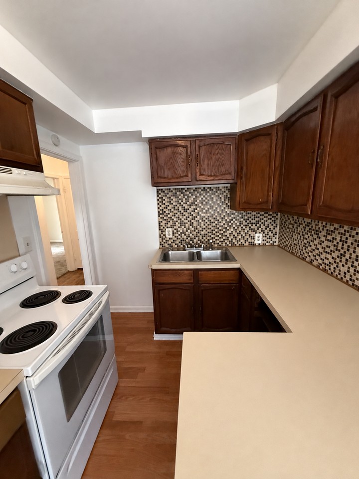 2617 Pierce St - Photo 7 of 18