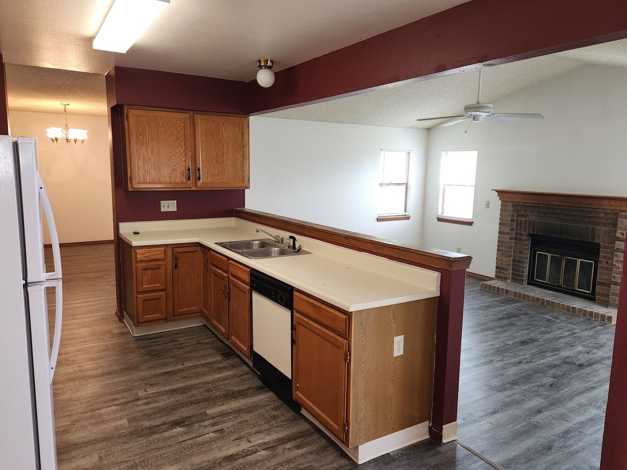 1329 Suncrest Way - Photo 3 of 19