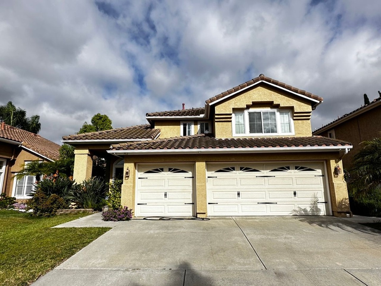 762 Mosaic Cir - Photo 3 of 42