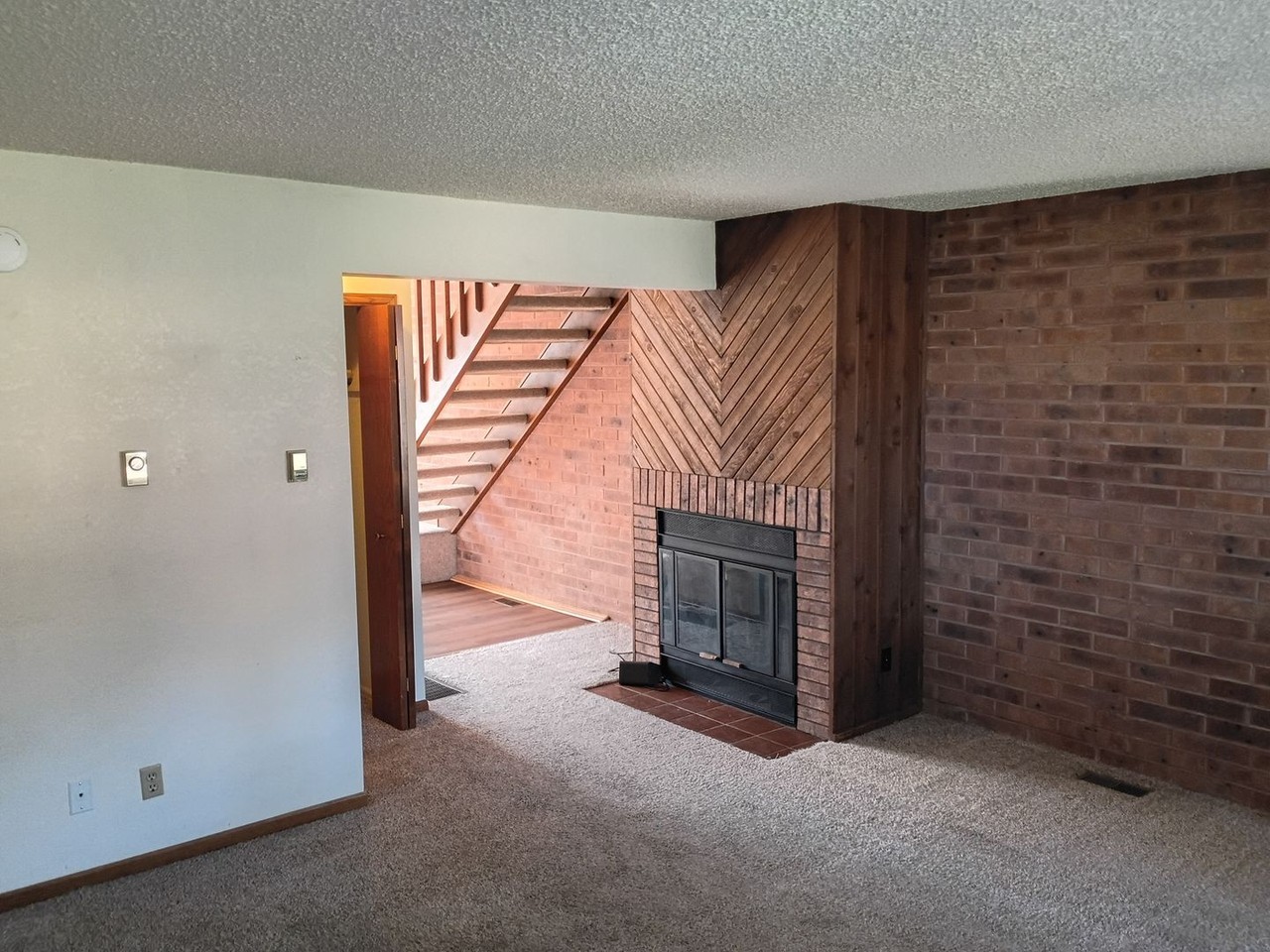 2107 Chatalet Ln #B - Photo 3 of 19