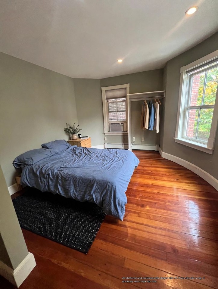 145 Highland St - Photo 5 of 12