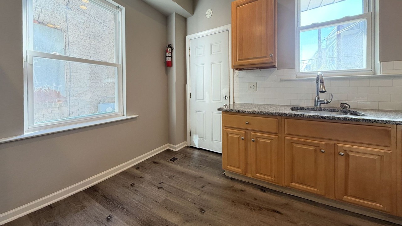 1308 S 54th St - Photo 6 of 18