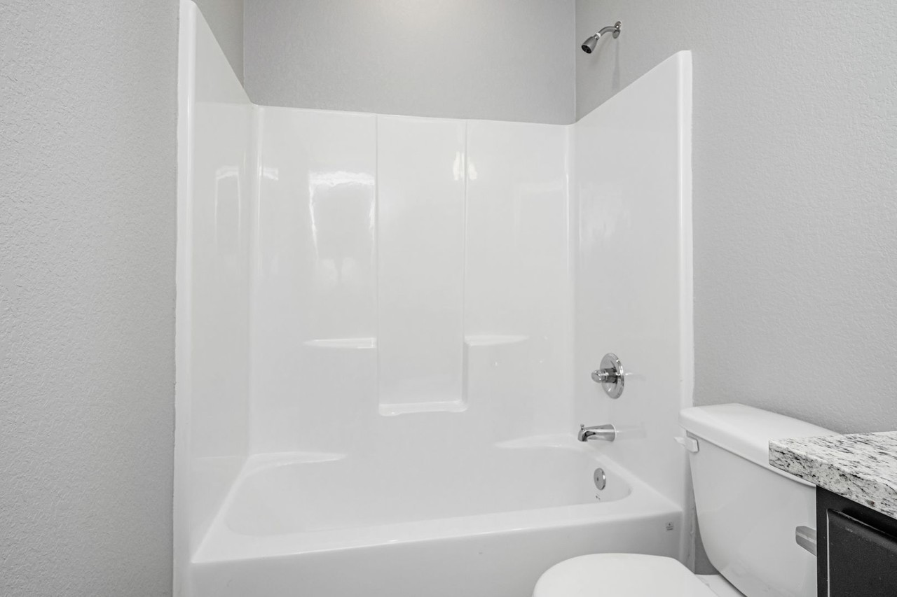 520 Fallbrook Dr - Photo 2 of 50