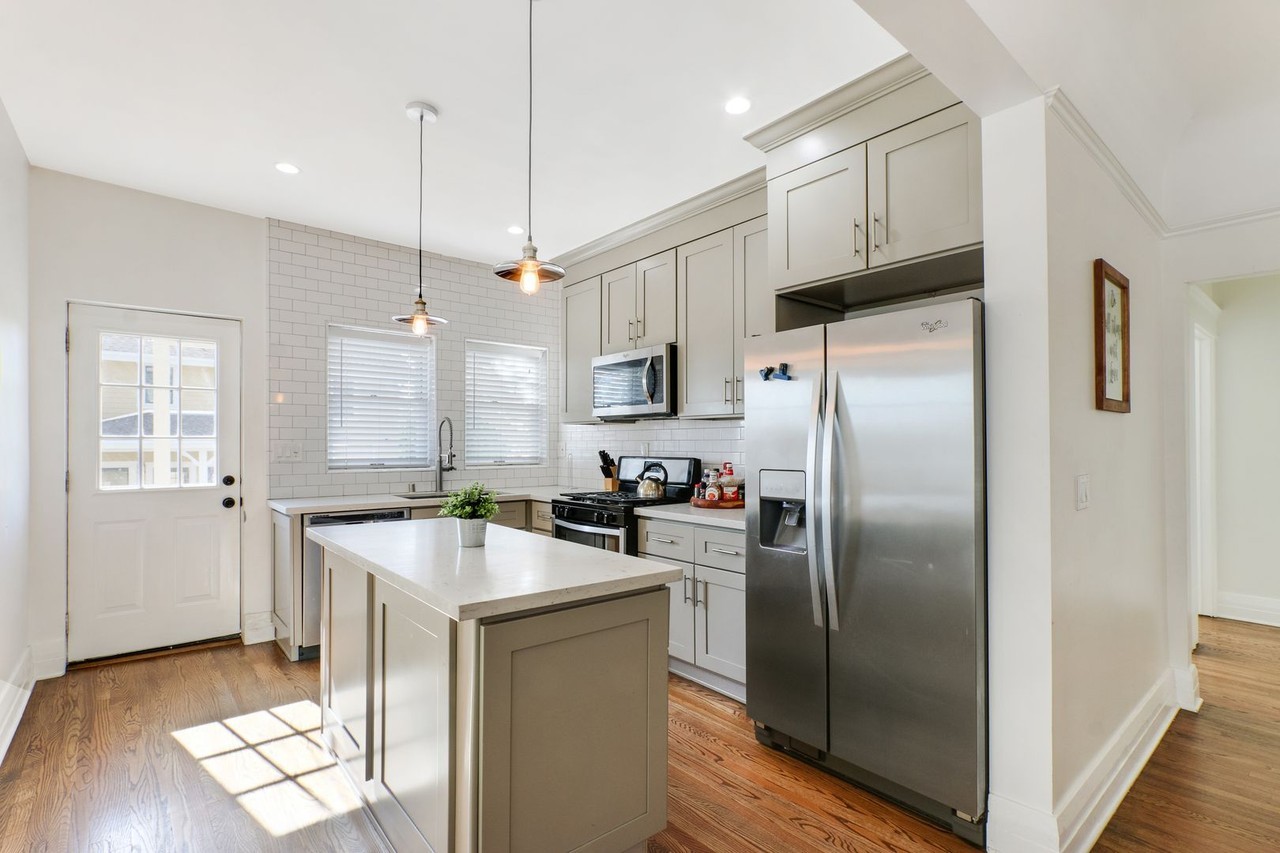 2821 Griffin Ave - Photo 3 of 16