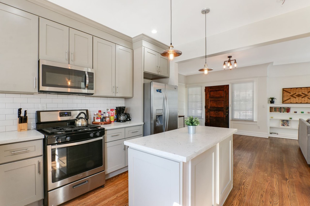 2821 Griffin Ave - Photo 4 of 16