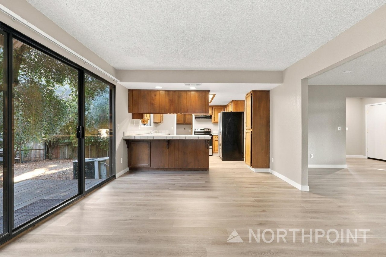 7613 Kreth Rd - Photo 5 of 15