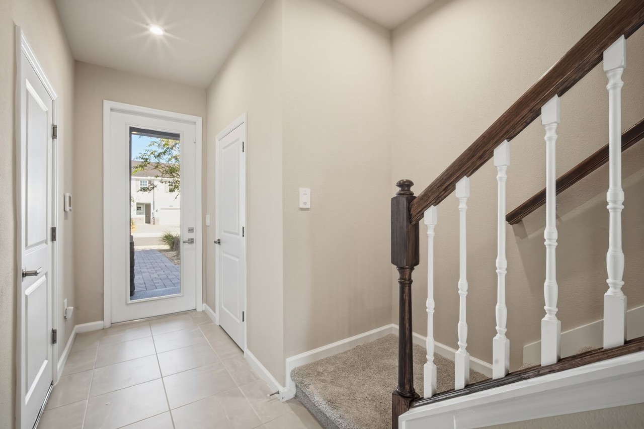 12570 Amber Creek Cir - Photo 5 of 29