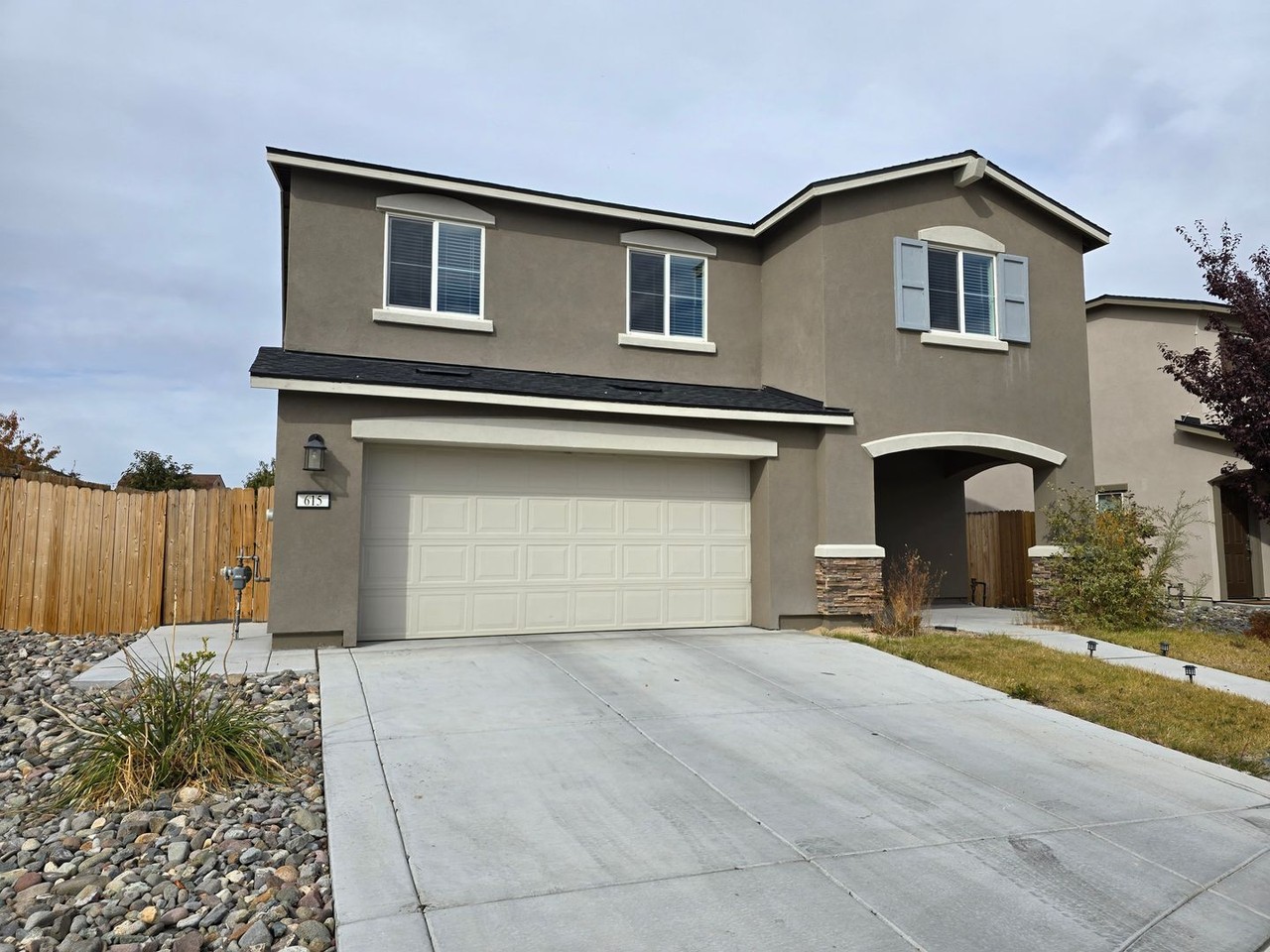 615 Coyote Bluff Ct - Photo 2 of 20