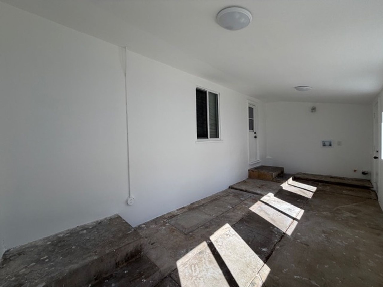 1268 E Avenue R2 - Photo 3 of 25