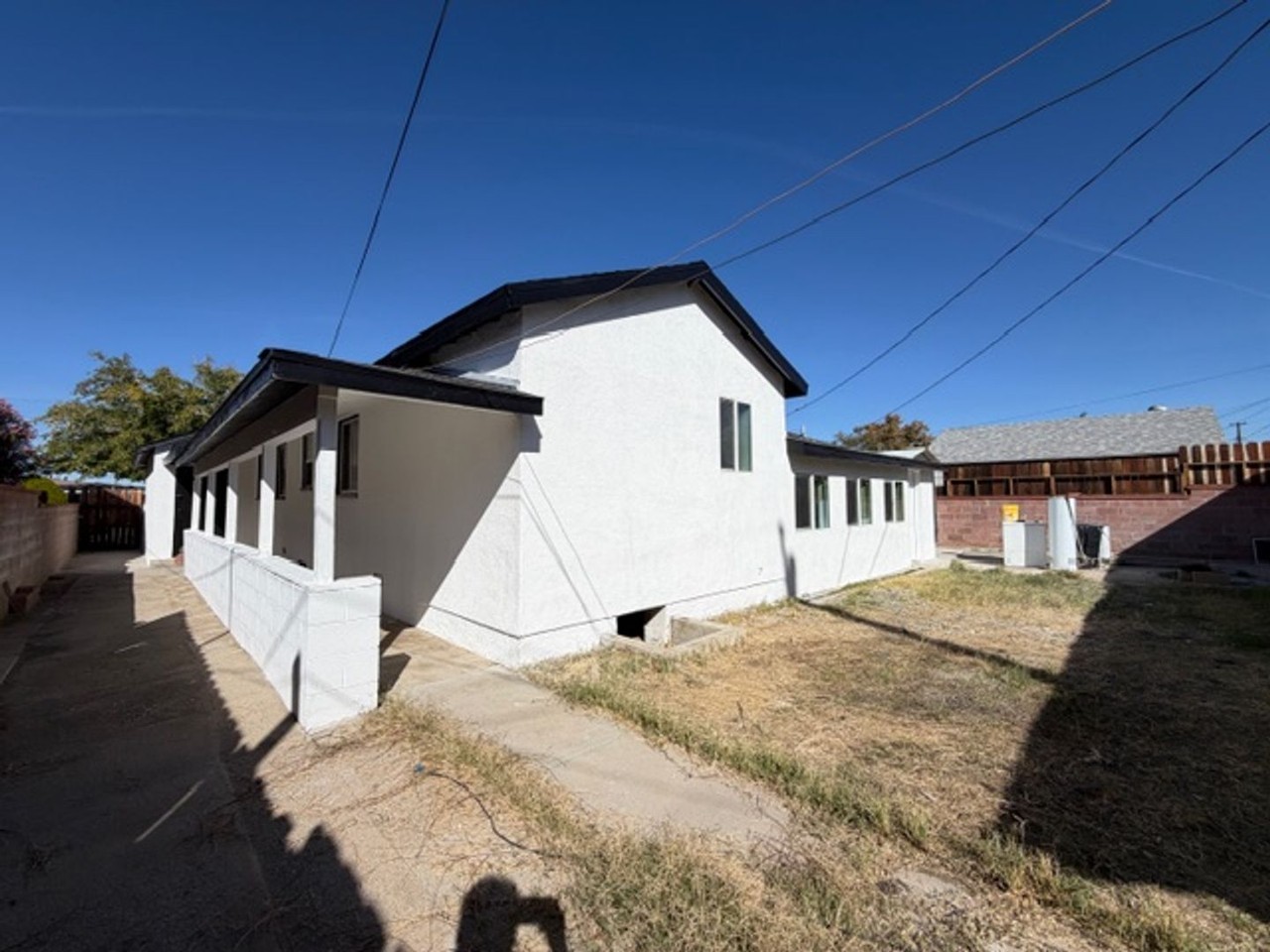 1268 E Avenue R2 - Photo 4 of 25