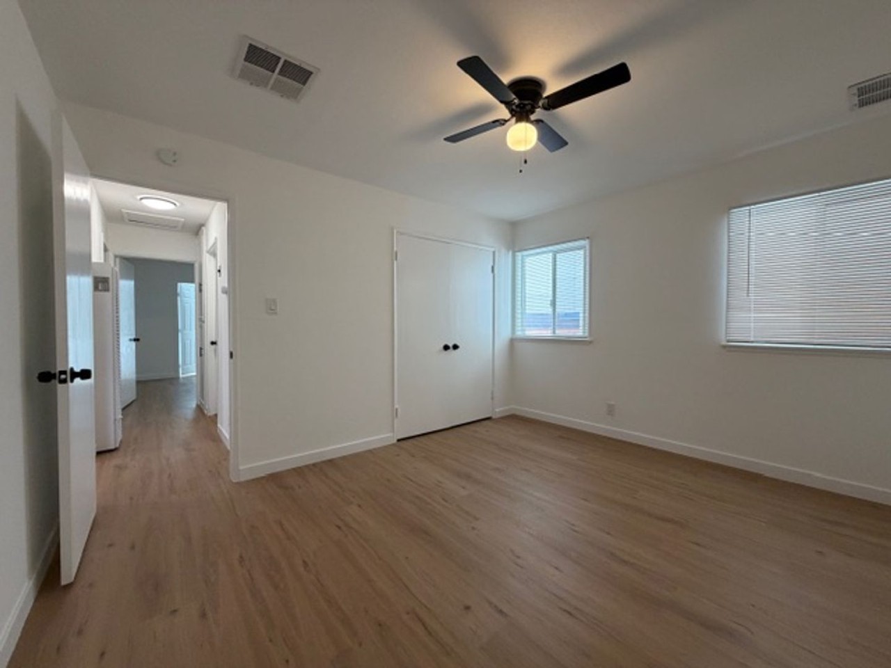 1268 E Avenue R2 - Photo 7 of 25