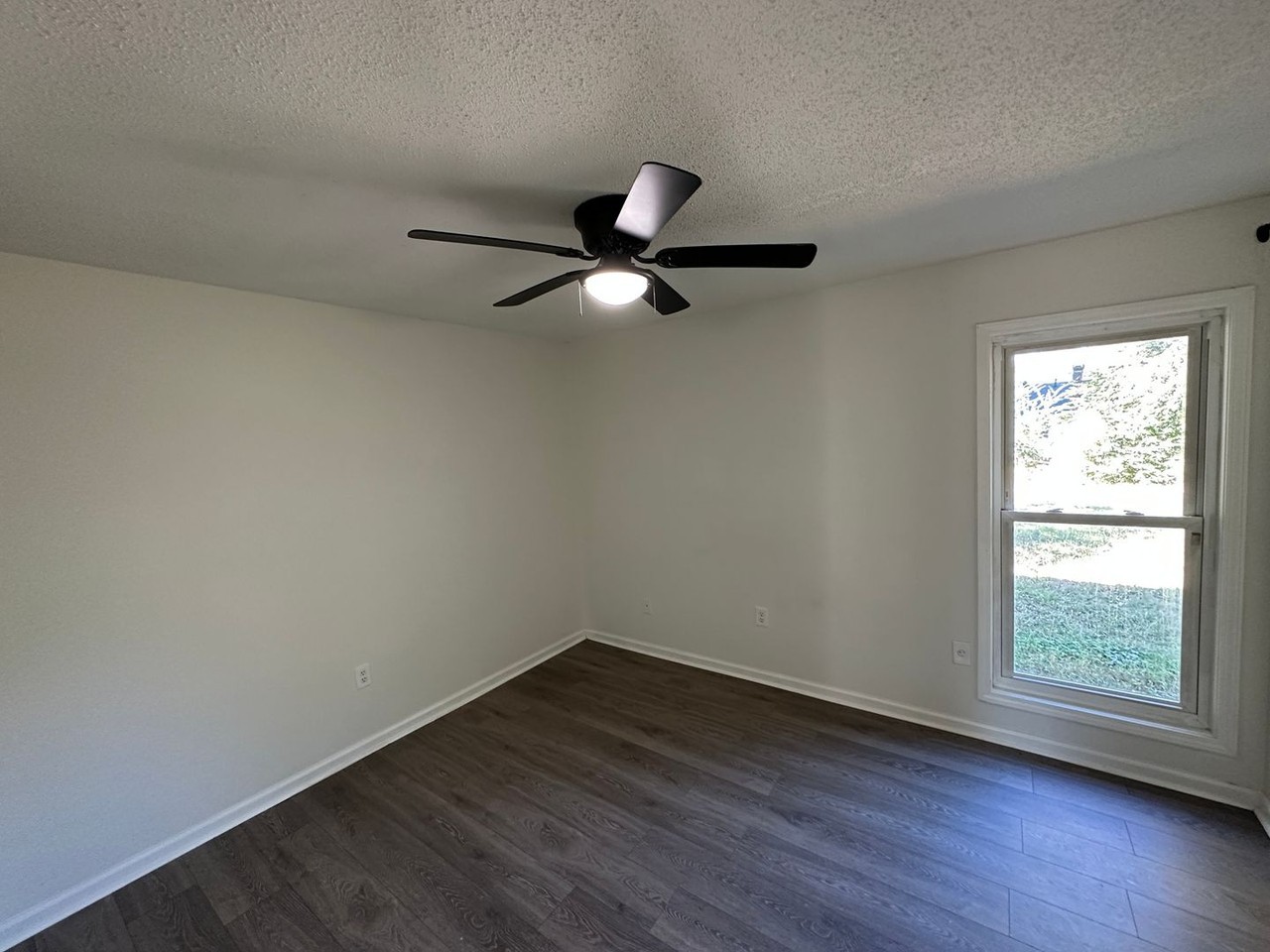 6294 Martinwest Dr - Photo 3 of 15