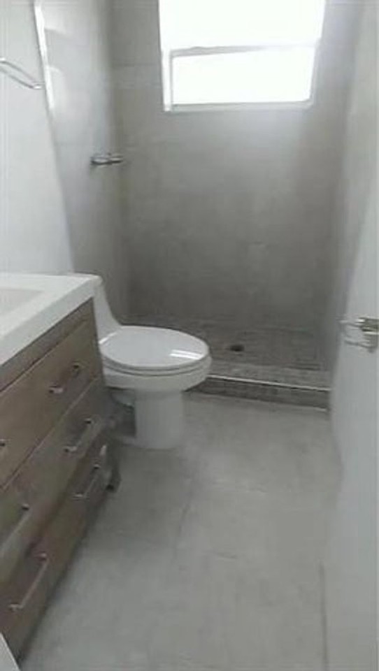 2711 Nw 16th Ct - Photo 5 of 7