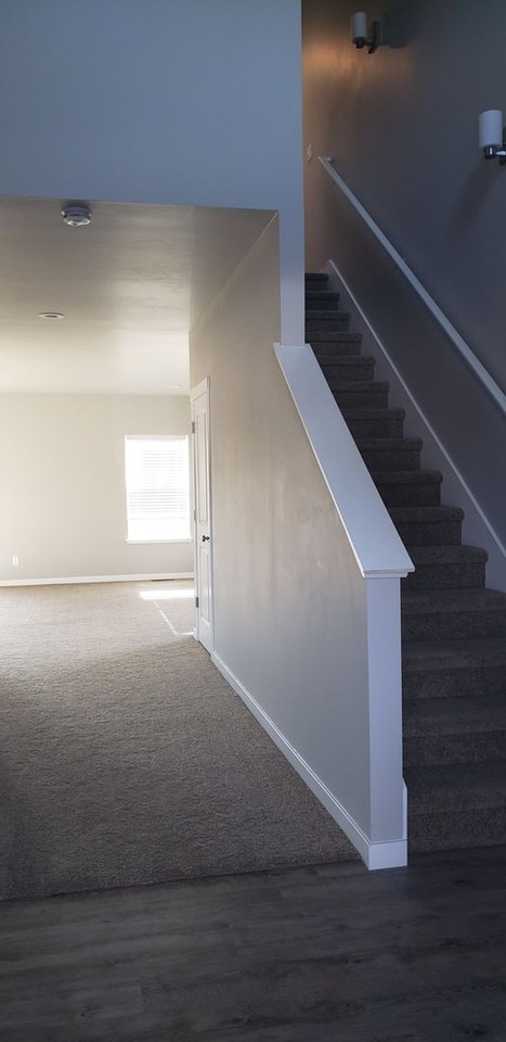 16495 Bassett Dr - Photo 3 of 20