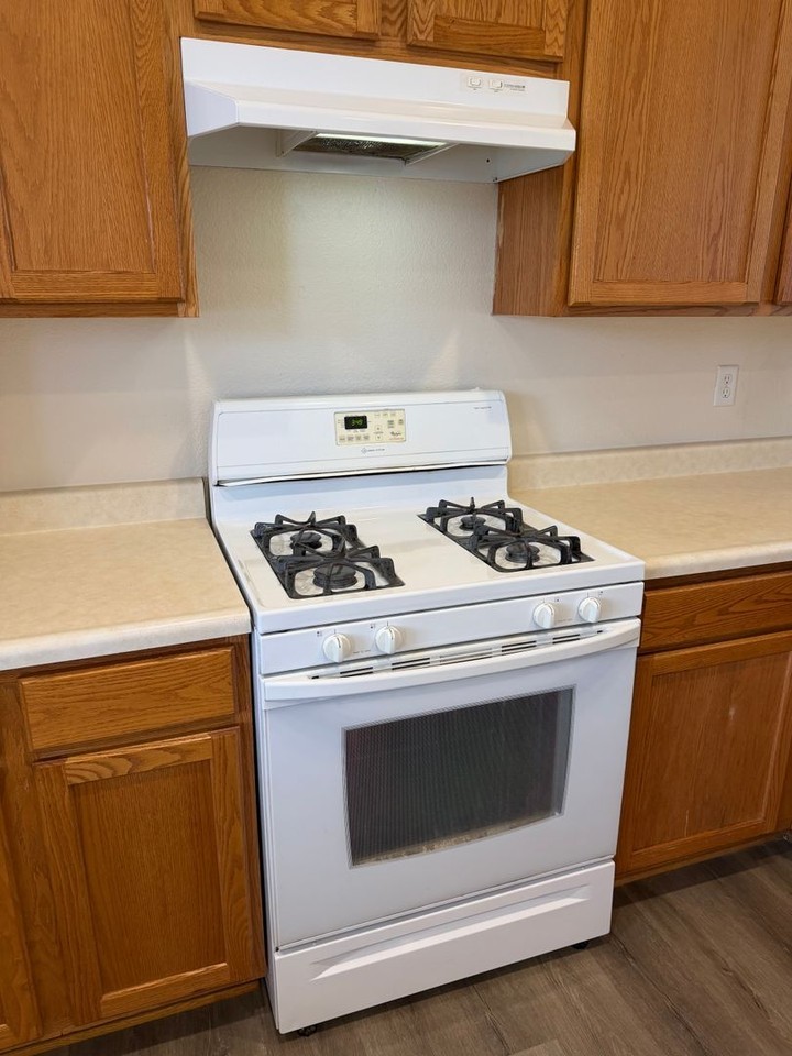 1134 Mountain Rose Dr - Photo 6 of 34